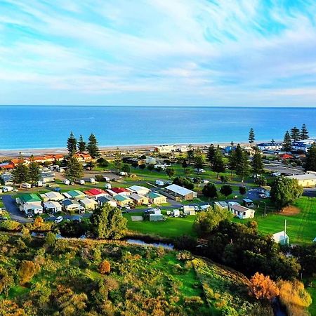 Moana Beach Tourist Park Екстериор снимка